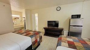 Basic Room, Multiple Beds, Non Smoking