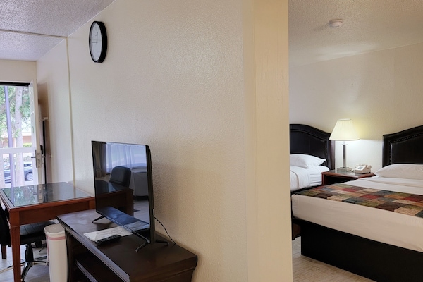 Basic Room, Berbilang Katil, Non Smoking | Wi-fi percuma, cadar katil