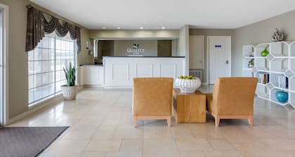 Quality Inn Clute Freeport