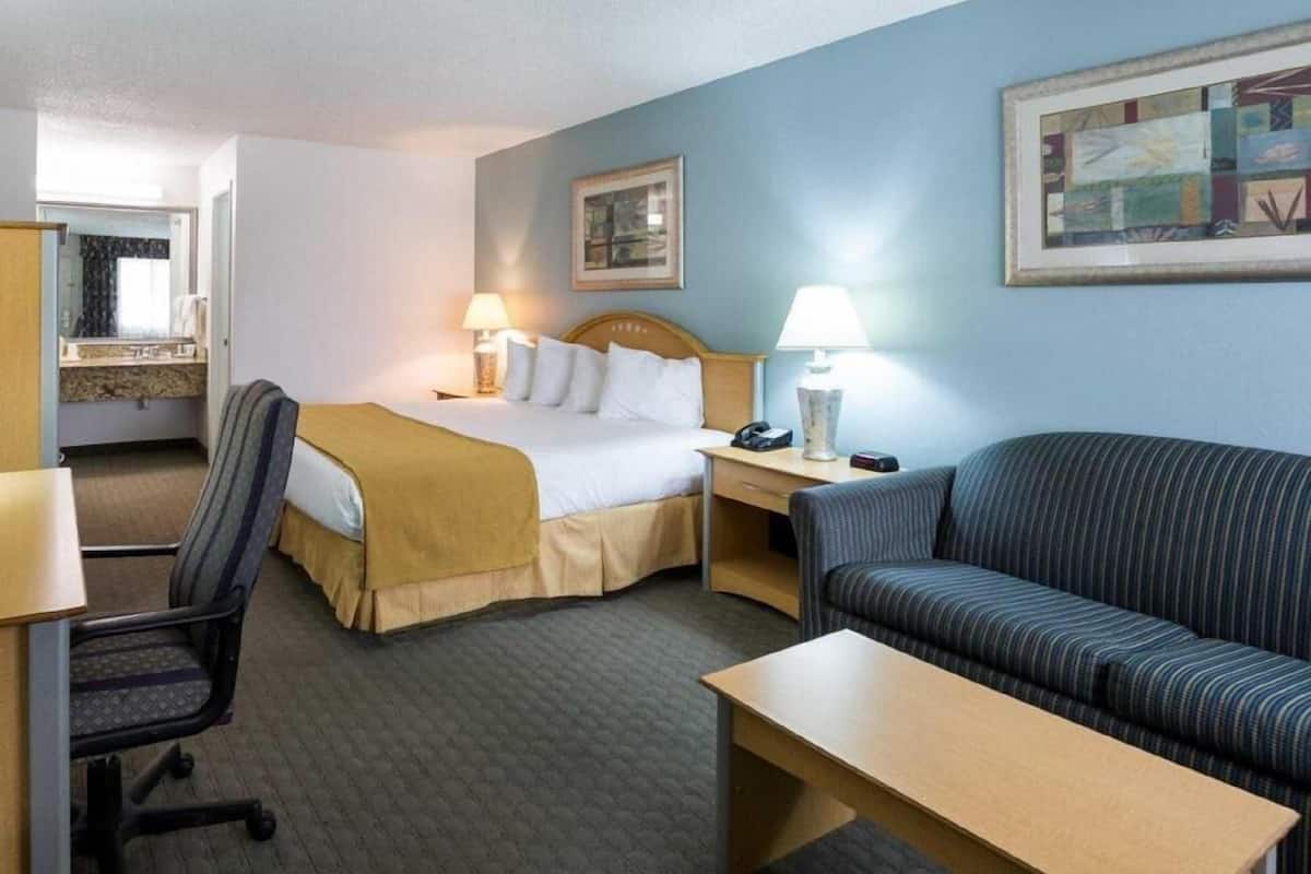 Individually decorated, individually furnished, desk, laptop workspace