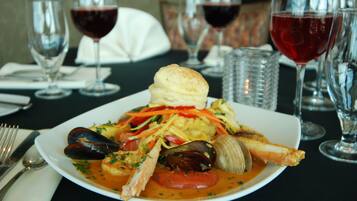 Breakfast, lunch and dinner served