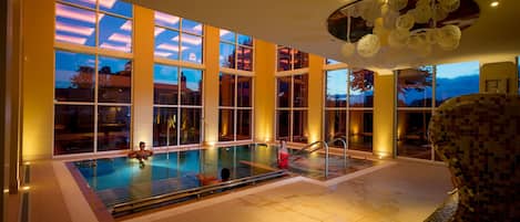 Couples treatment rooms, body treatments, hydrotherapy