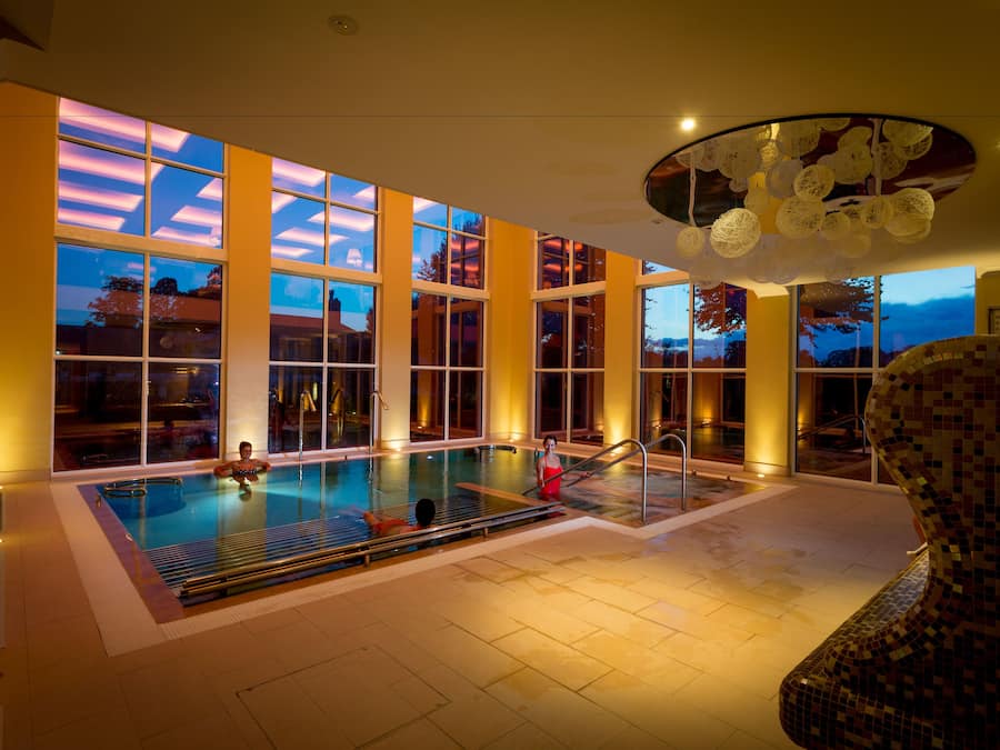 Couples treatment rooms, body treatments, hydrotherapy