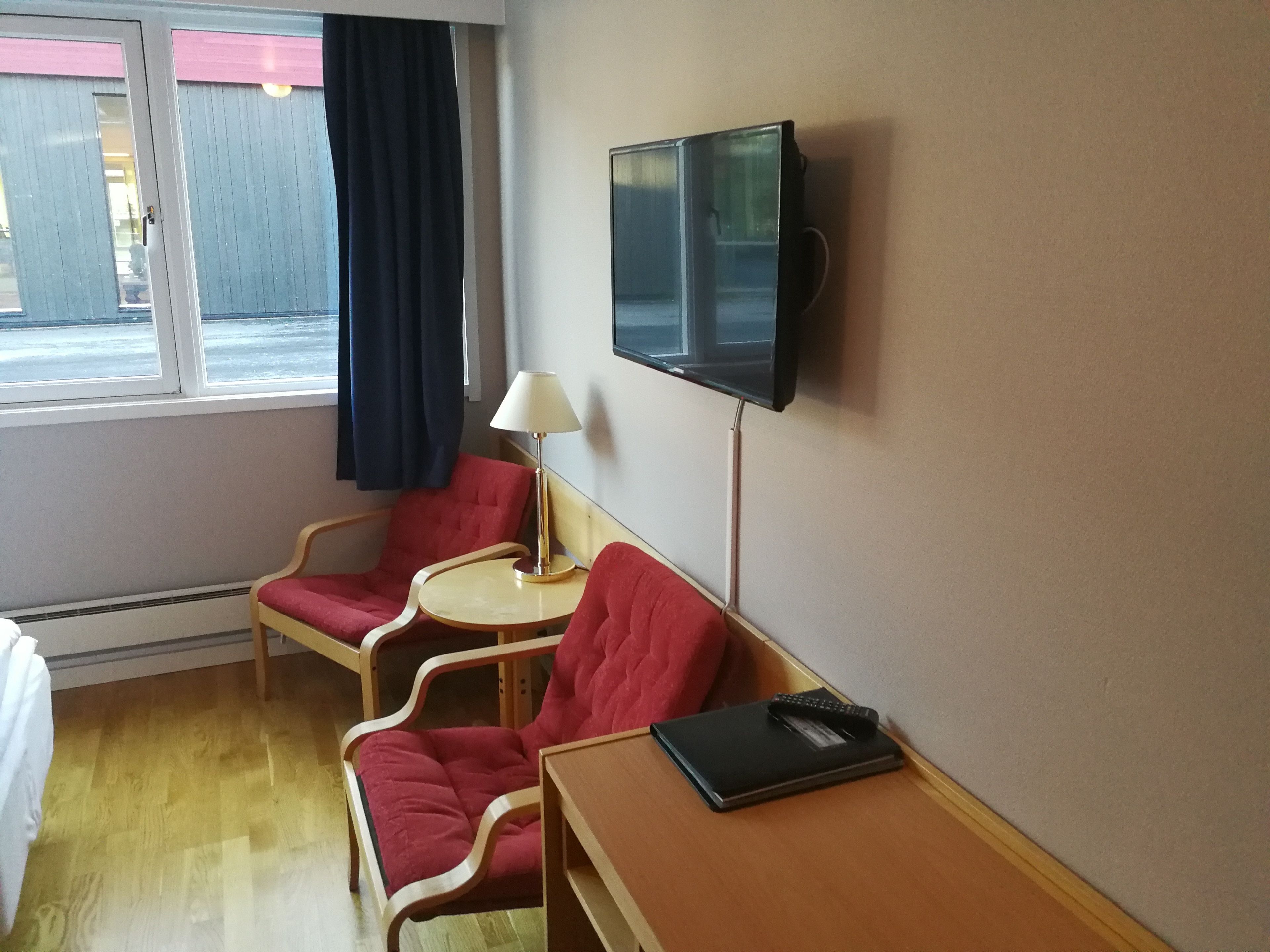 1 bedroom, desk, soundproofing, free wifi