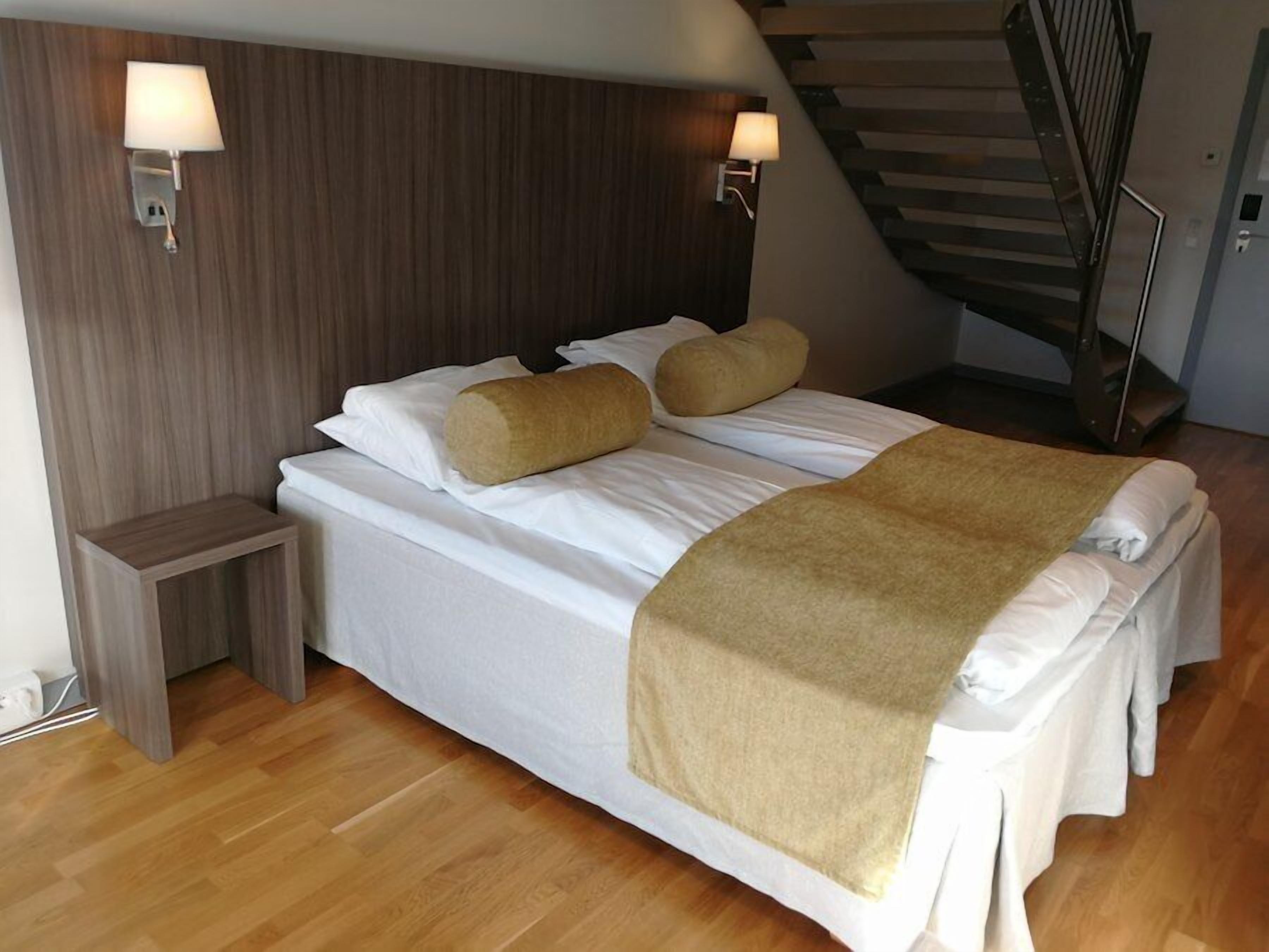 suite | 1 bedroom, desk, soundproofing, free wifi