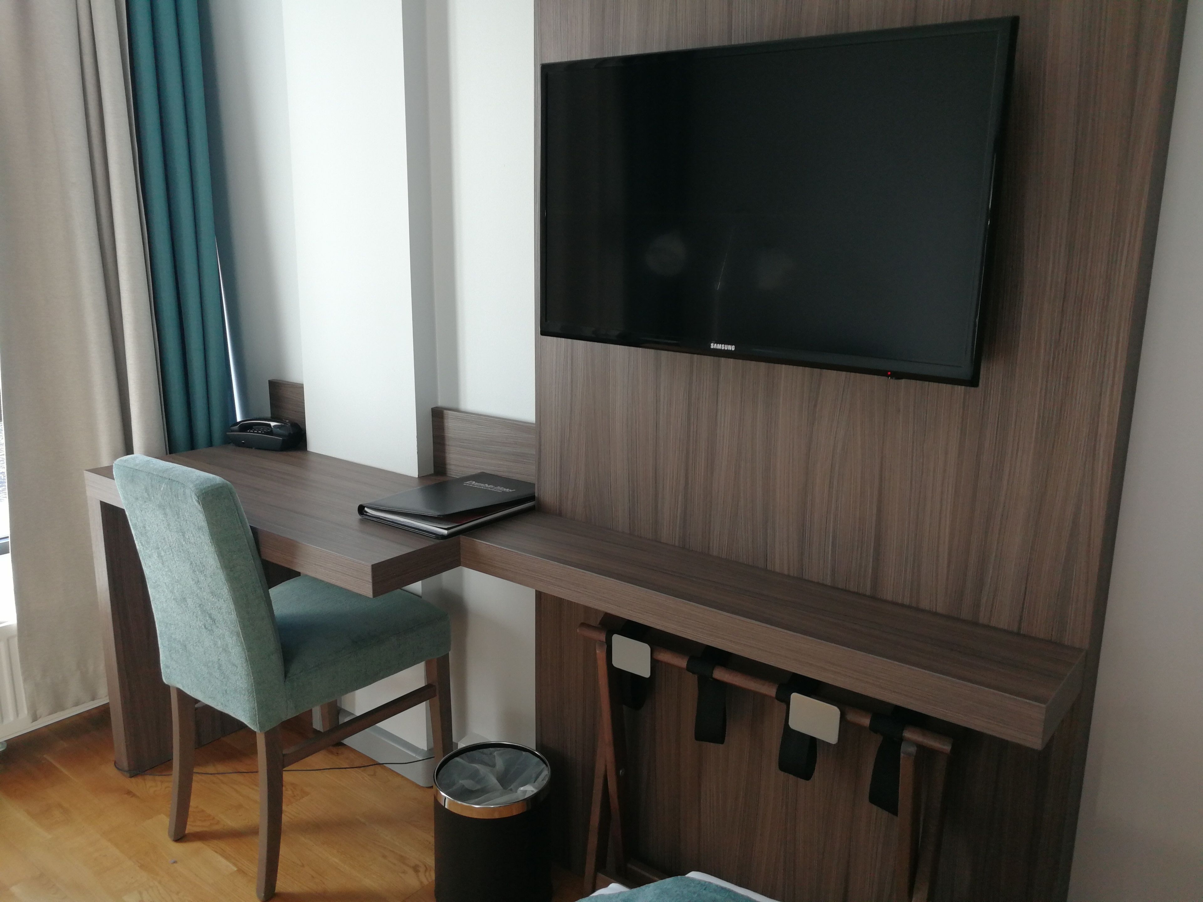 double room | in-room business centre