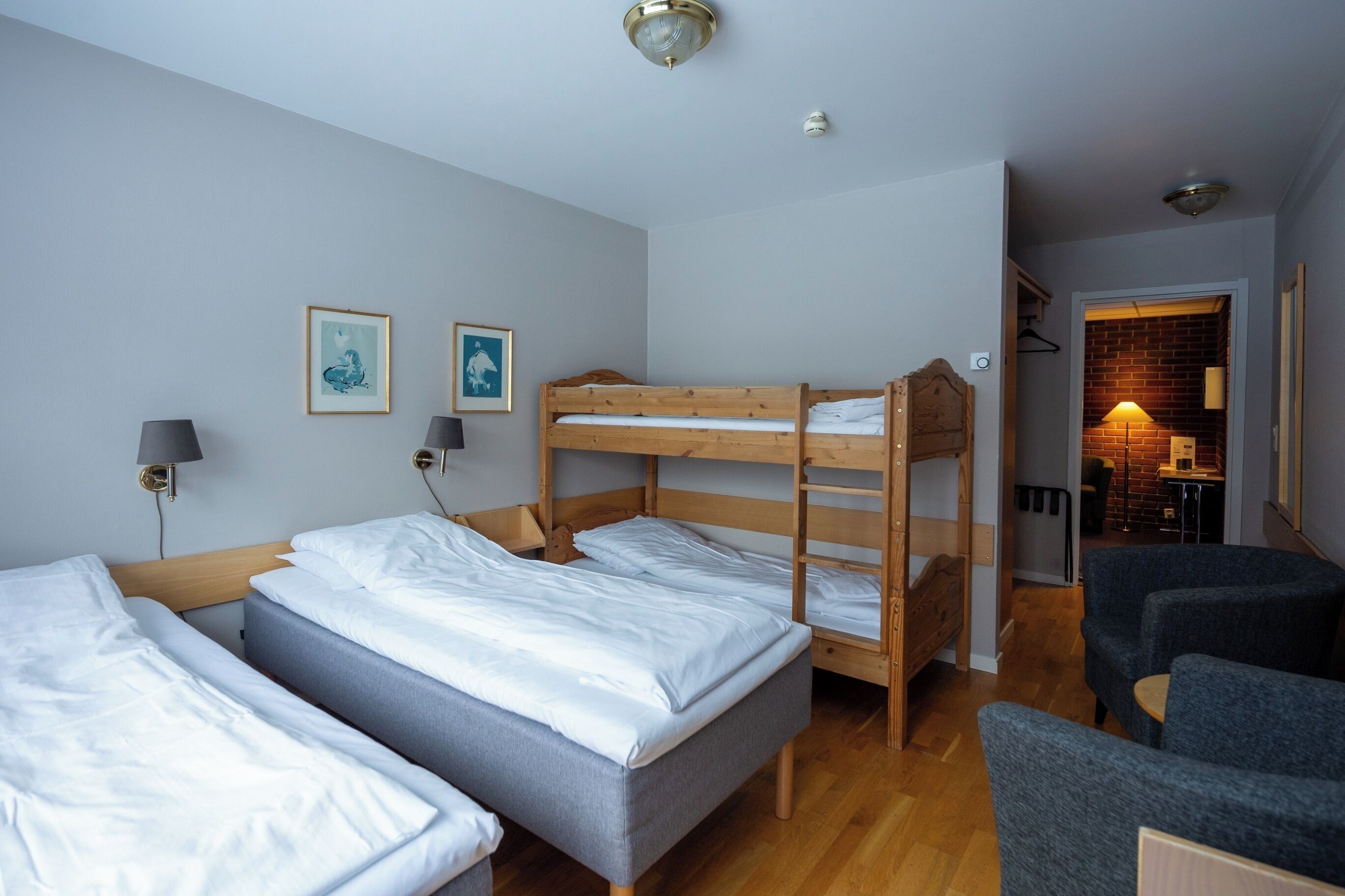 Standard Quadruple Room | Desk, soundproofing, free WiFi, bed sheets