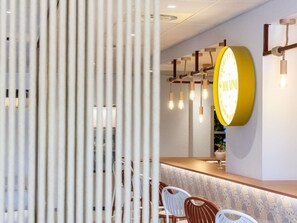 Aftensmad, udsigt til poolen 