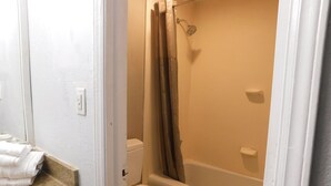 Unclassified image, 4 of 30, button - Motel 6 Greensboro, NC (Greensboro)