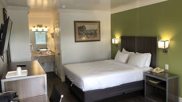 Desk, iron/ironing board, free WiFi, wheelchair access