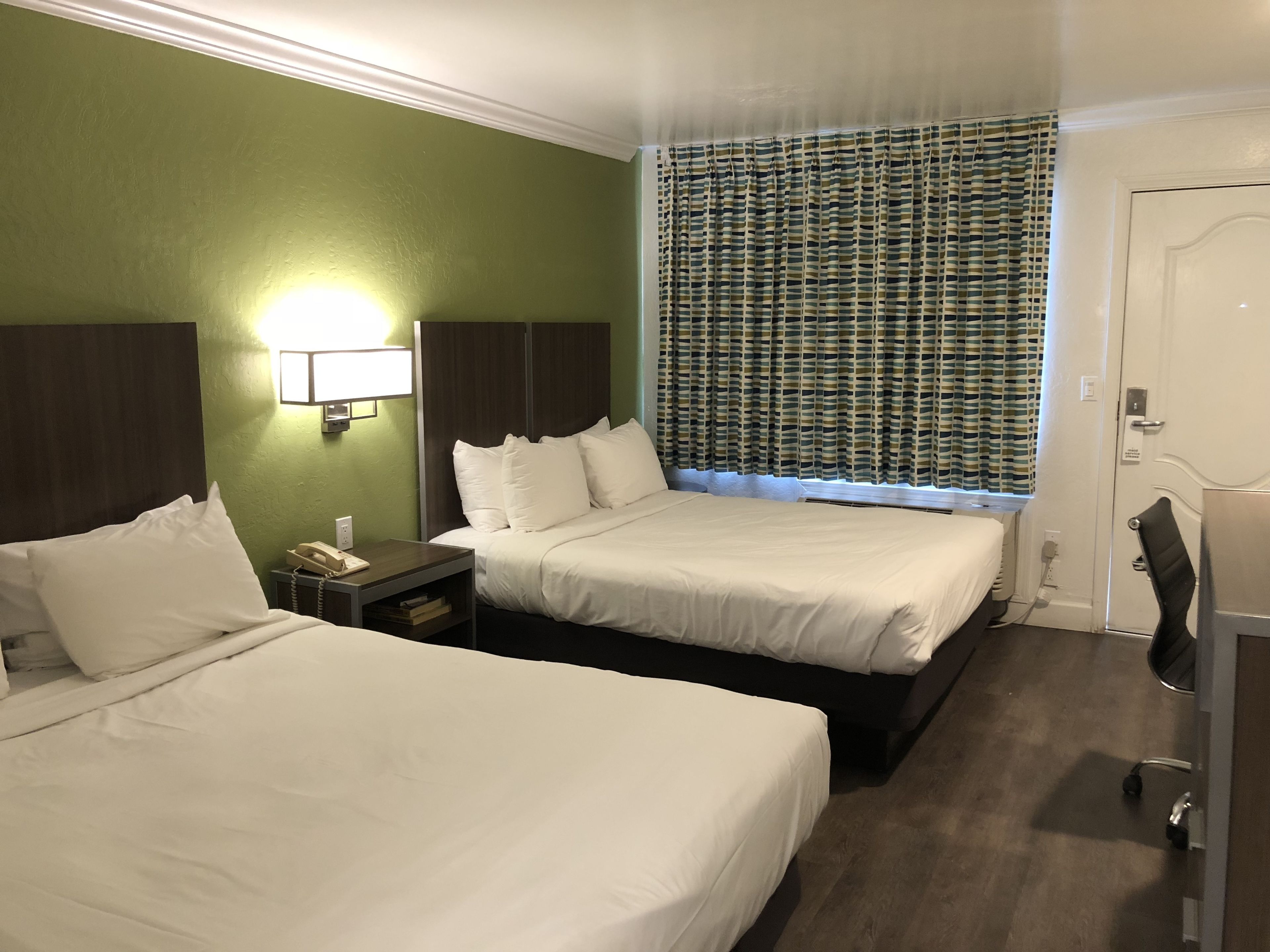 디럭스룸, 퀸사이즈침대 2개, 금연 | 책상, 다리미/다리미판, 무료 WiFi, 휠체어로 이용 가능