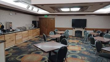 Free daily continental breakfast