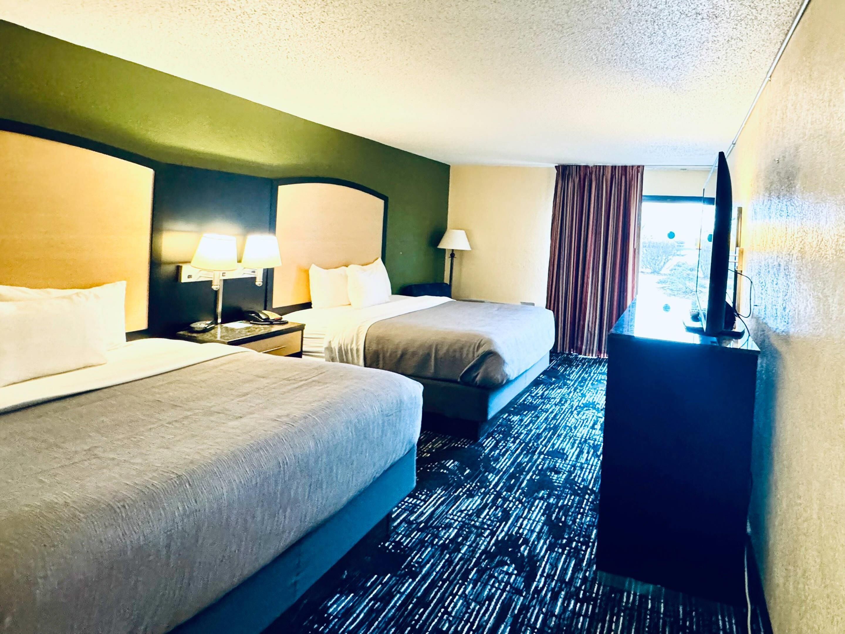 Room, 2 Queen Beds, Non Smoking