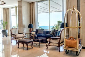 Sala de estar en el lobby