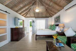Premium bedding, pillowtop beds, minibar, in-room safe - Galley Bay Resort & Spa (St. John's)