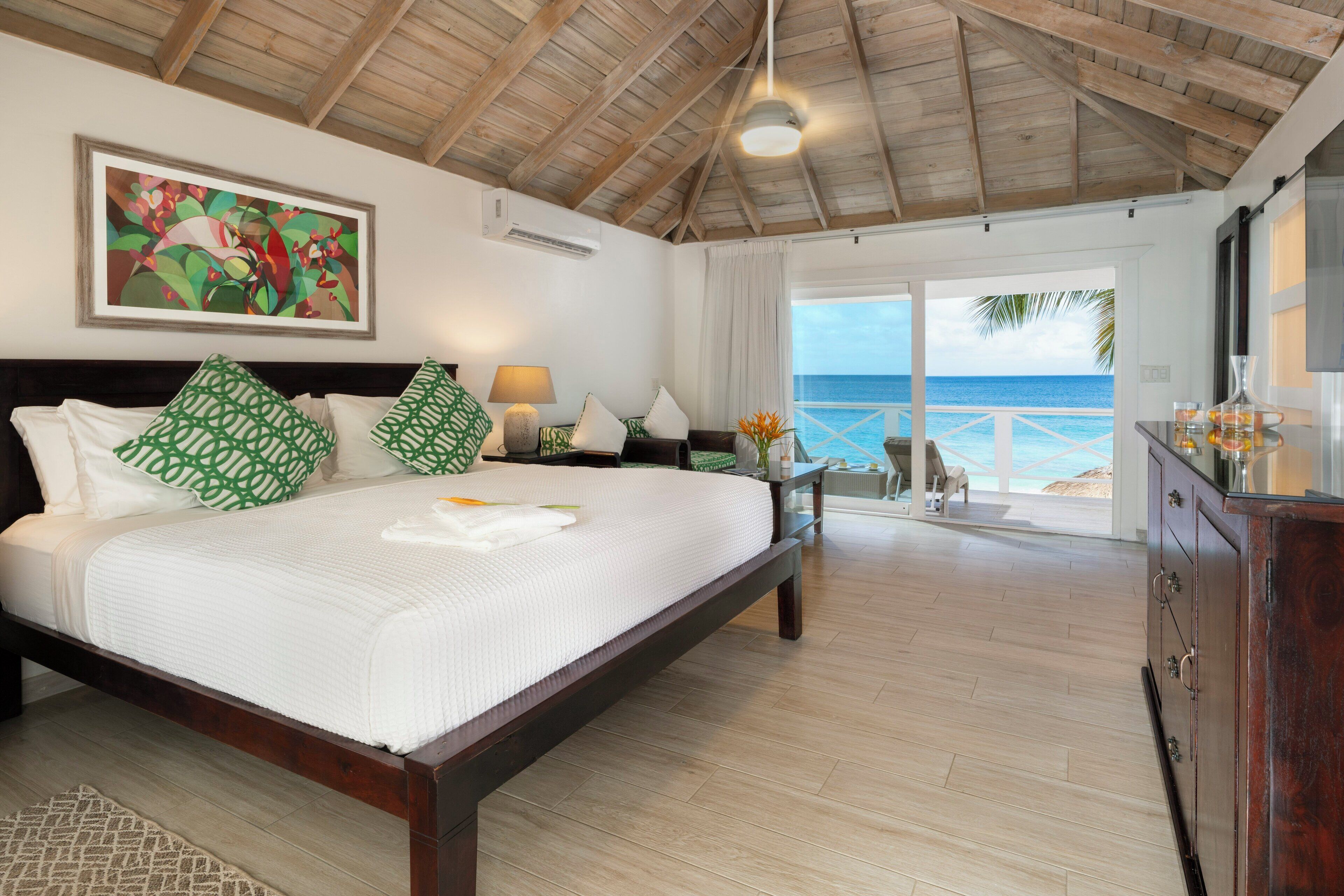 Premium bedding, pillow-top beds, minibar, in-room safe