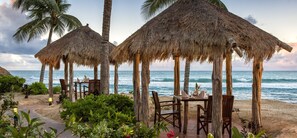 4 restaurants; breakfast, lunch, and dinner served - Galley Bay Resort & Spa (St. John's)
