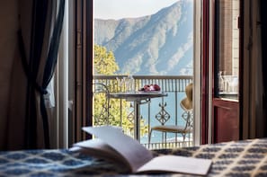 Panoramic Double Room, Balcony, Lake View | In-room safe, blackout drapes, free WiFi, bed sheets
