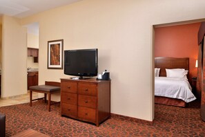 Hypo-allergenic bedding, desk, blackout drapes, iron/ironing board - Hampton Inn Idaho Falls/Airport (Idaho Falls)
