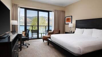 Desk, laptop workspace, free WiFi, bed sheets