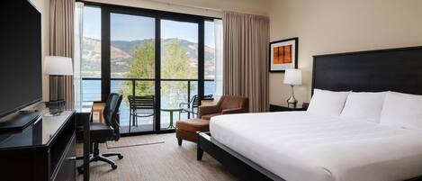 Executive Room, 1 King Bed, Balcony, River View (No pets/No guests under 21)