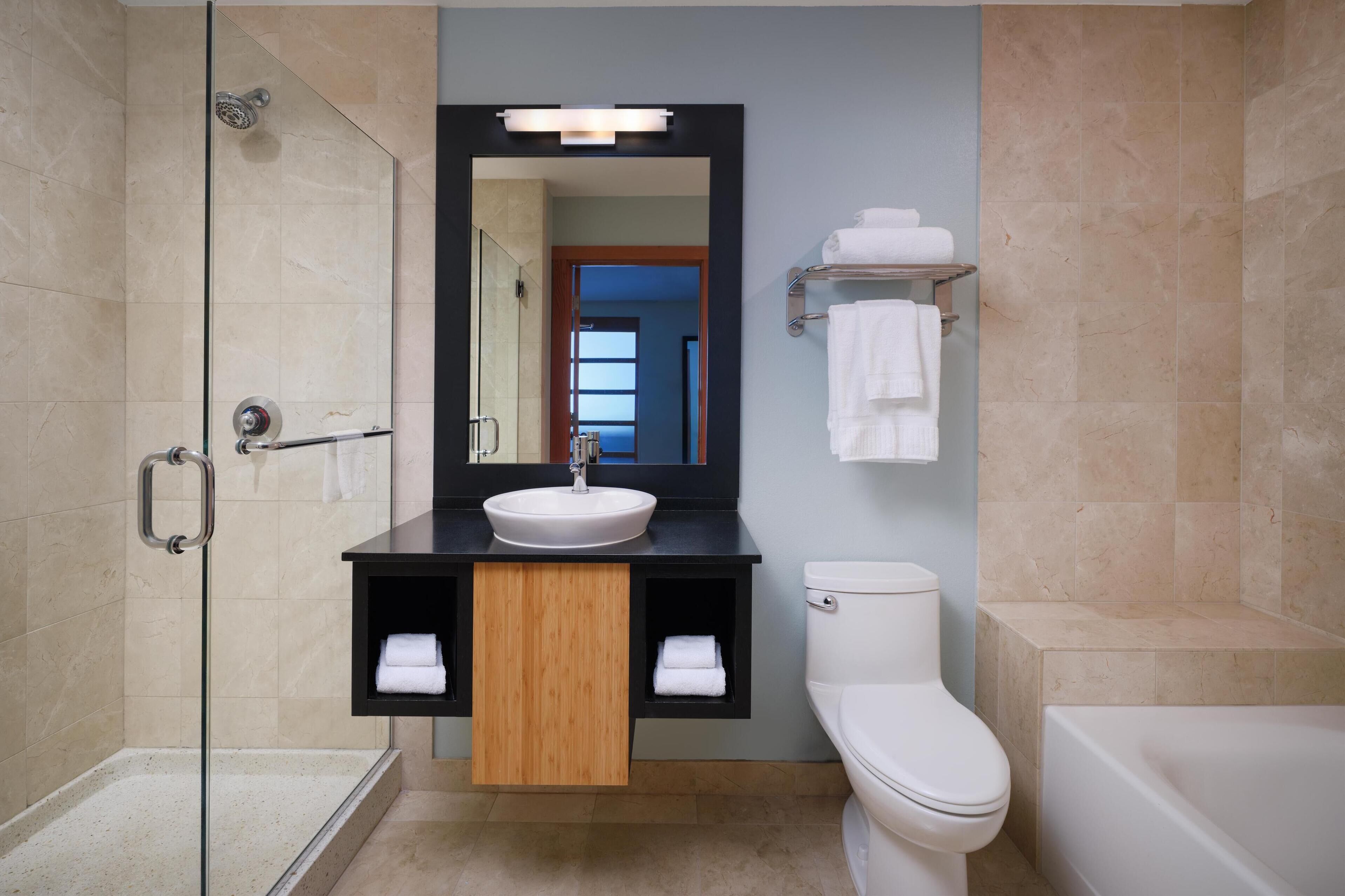 suite, 1 king bed, river view (kitchen & patio, no pets) | bathroom | hair dryer, towels