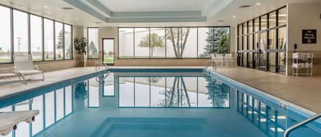 Indoor pool, pool loungers