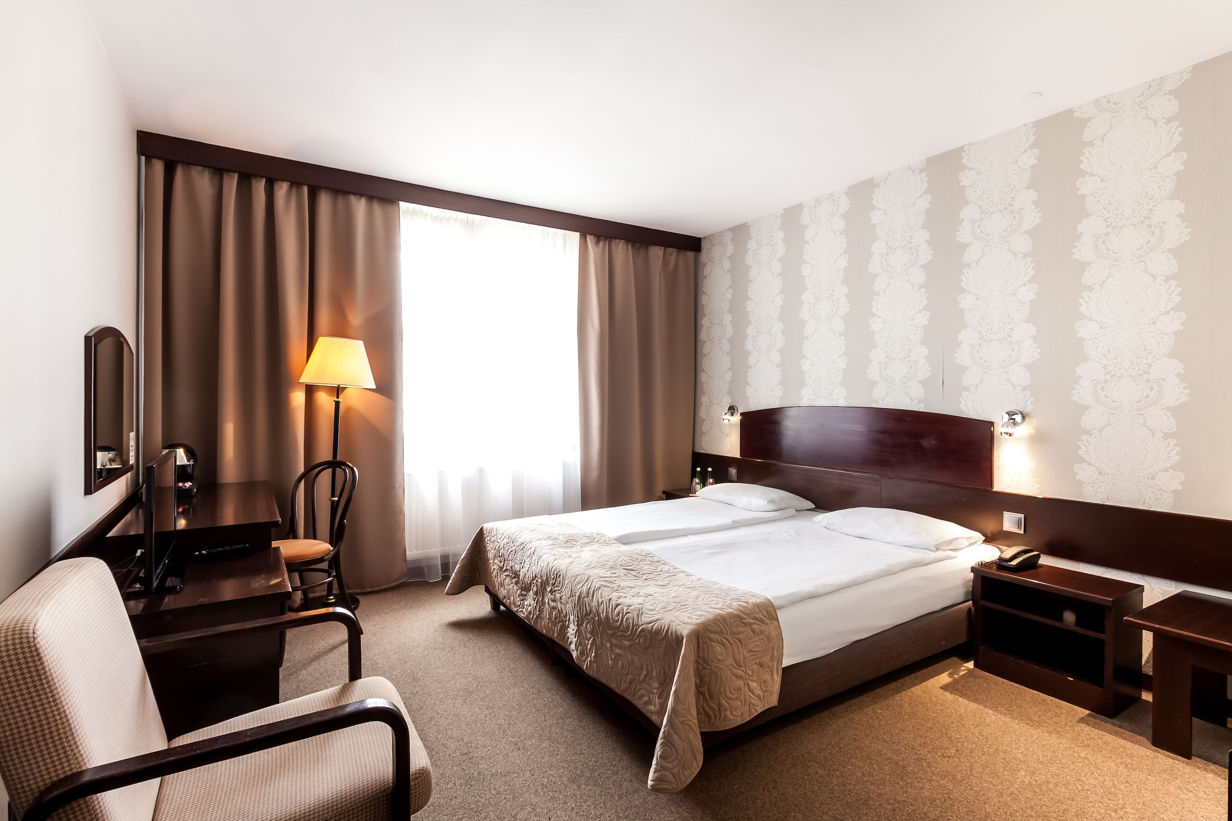 Deluxe Double Room | In-room safe, desk, free cots/infant beds, rollaway beds