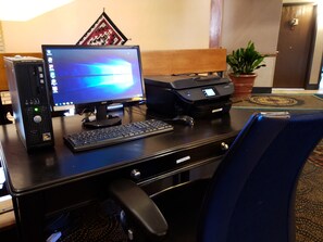 A desk with a desktop computer, keyboard, and printer. - Holiday Inn Express Mesa Verde-Cortez by IHG (Cortez)