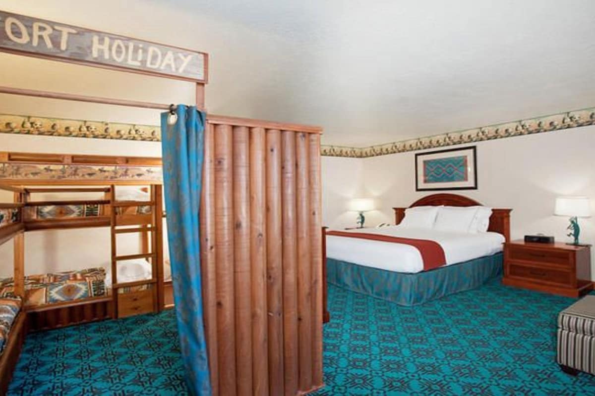 Suite, Multiple Beds