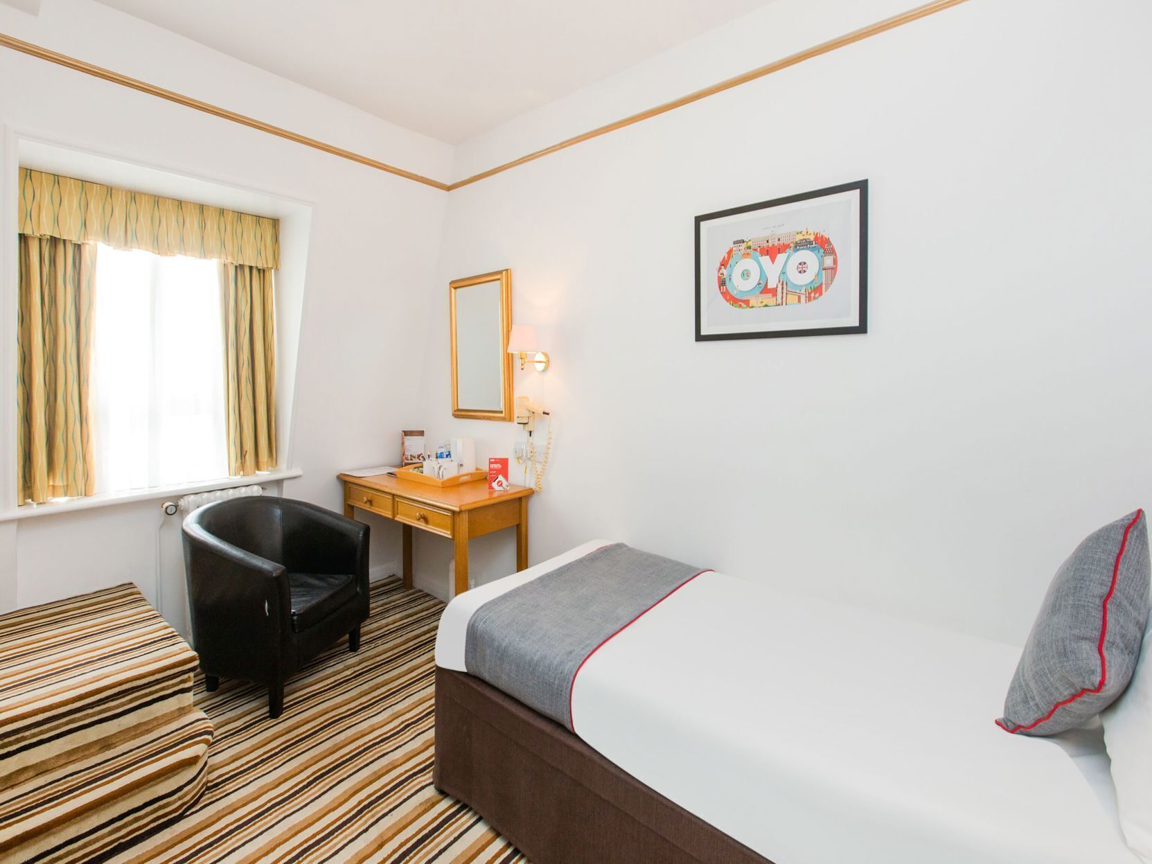 1 bedroom, desk, soundproofing, free WiFi
