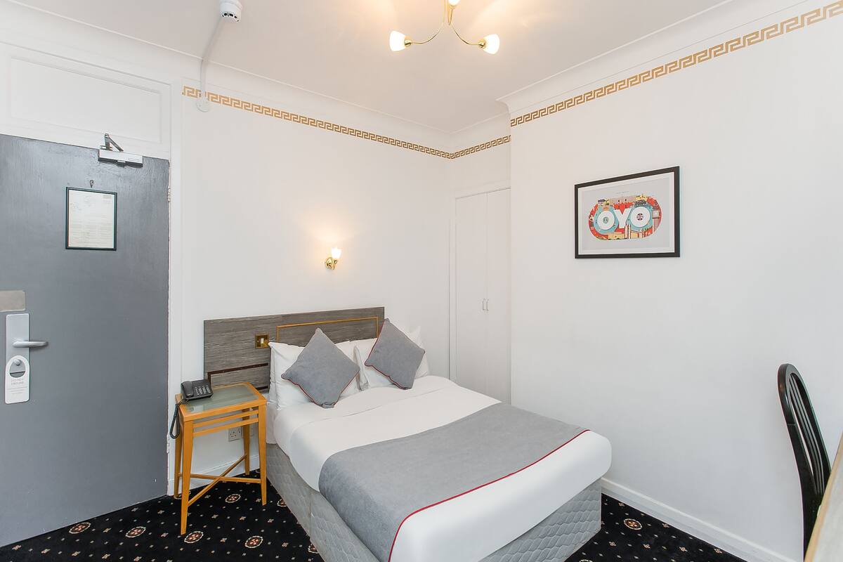 1 habitación, escritorio, insonorización y wifi gratis