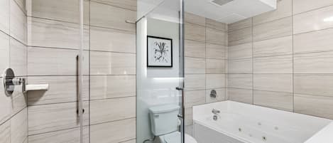 Standard Double Room, 2 Queen Beds | Bathroom