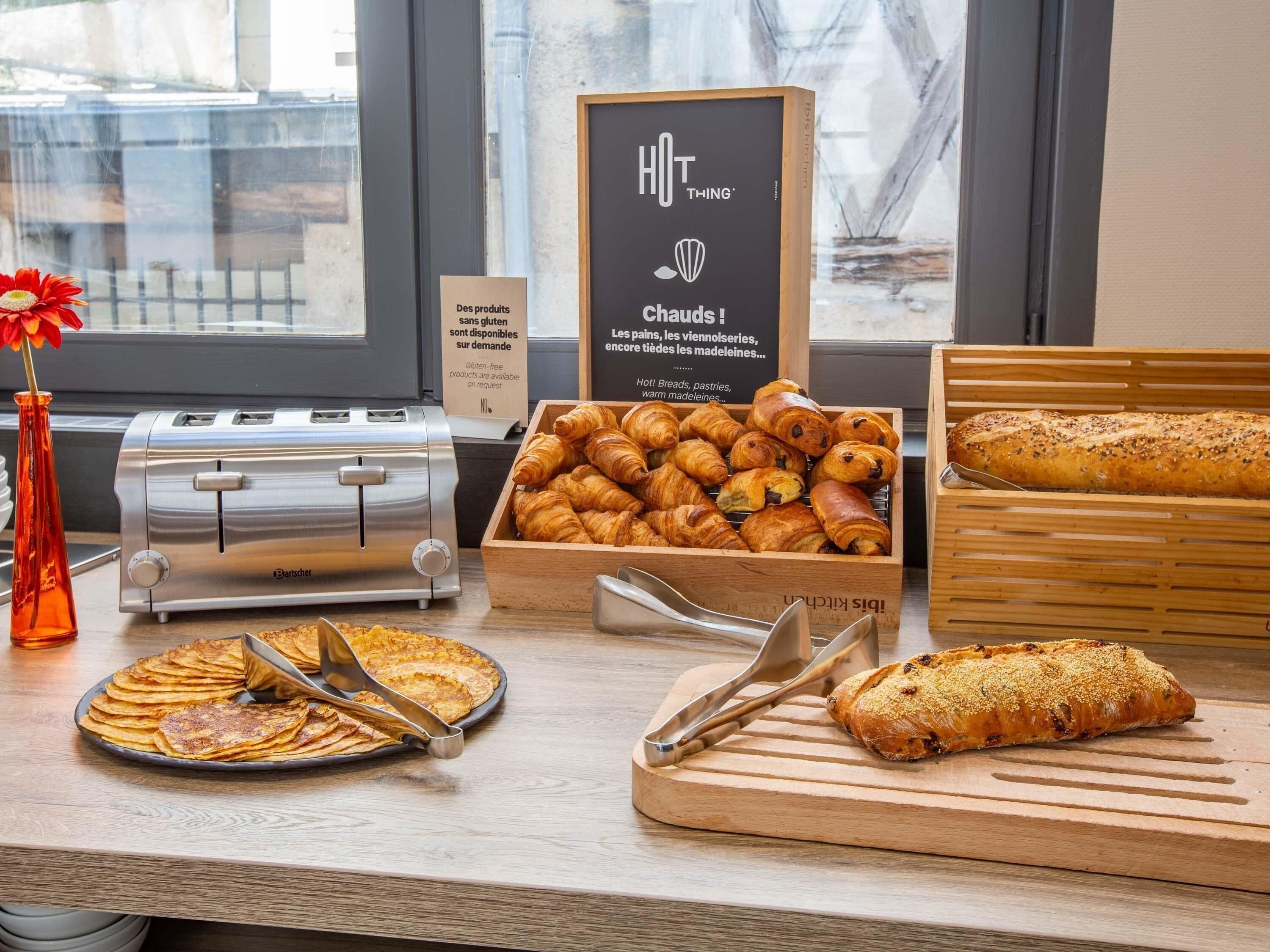 Daily buffet breakfast for a fee