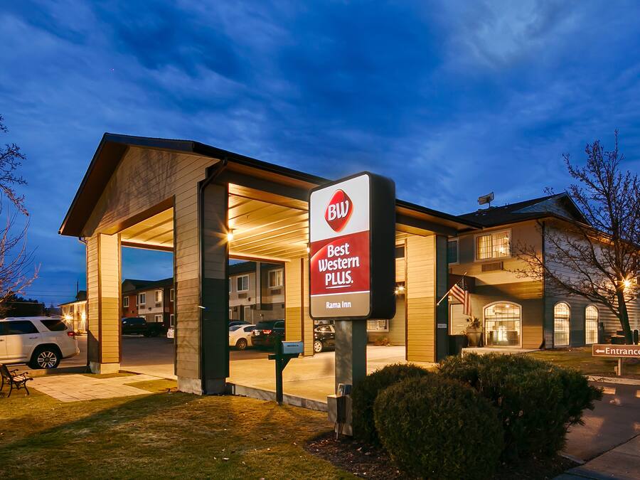 Front of property – evening/night