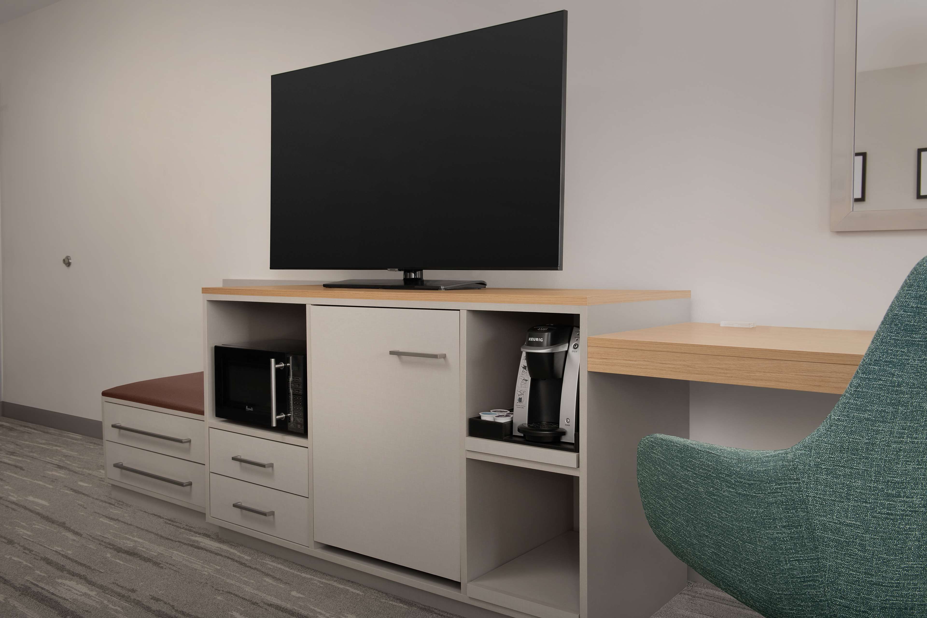 1 bedroom, premium bedding, in-room safe, desk