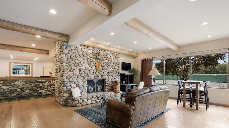 Best Western Plus Kentwood Lodge