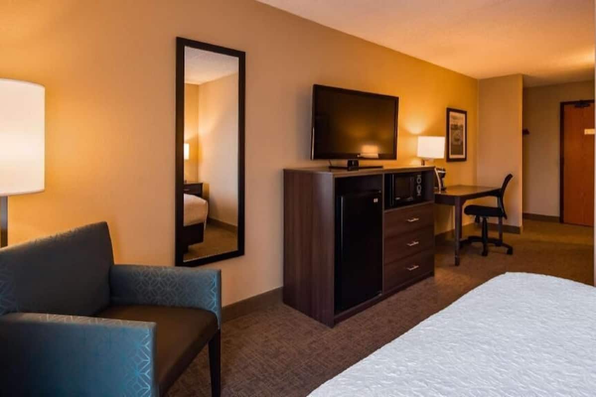 Desk, laptop workspace, iron/ironing board, rollaway beds