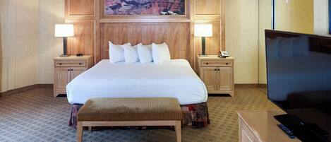 Premium bedding, pillowtop beds, in-room safe, desk