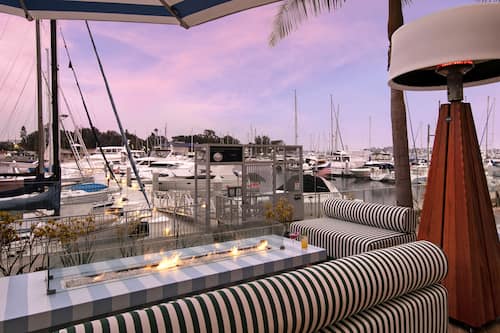Breakfast, lunch, dinner served; Californian cuisine, pool views
