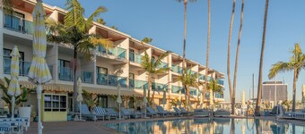 โรงแรมมารีนา เดล เรย์