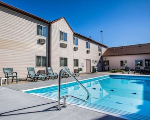 Seasonal outdoor pool
