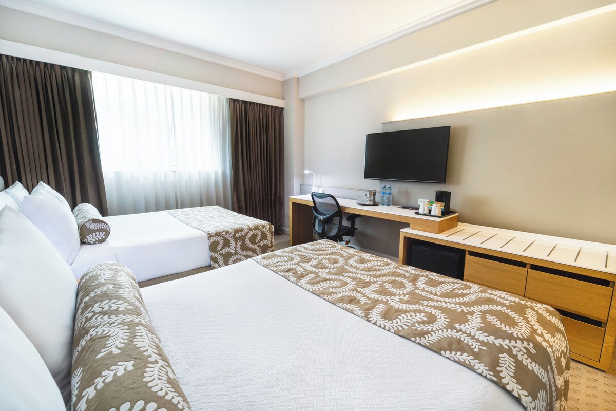 Standard Room, 2 Double Beds | Premium bedding, minibar, in-room safe, desk