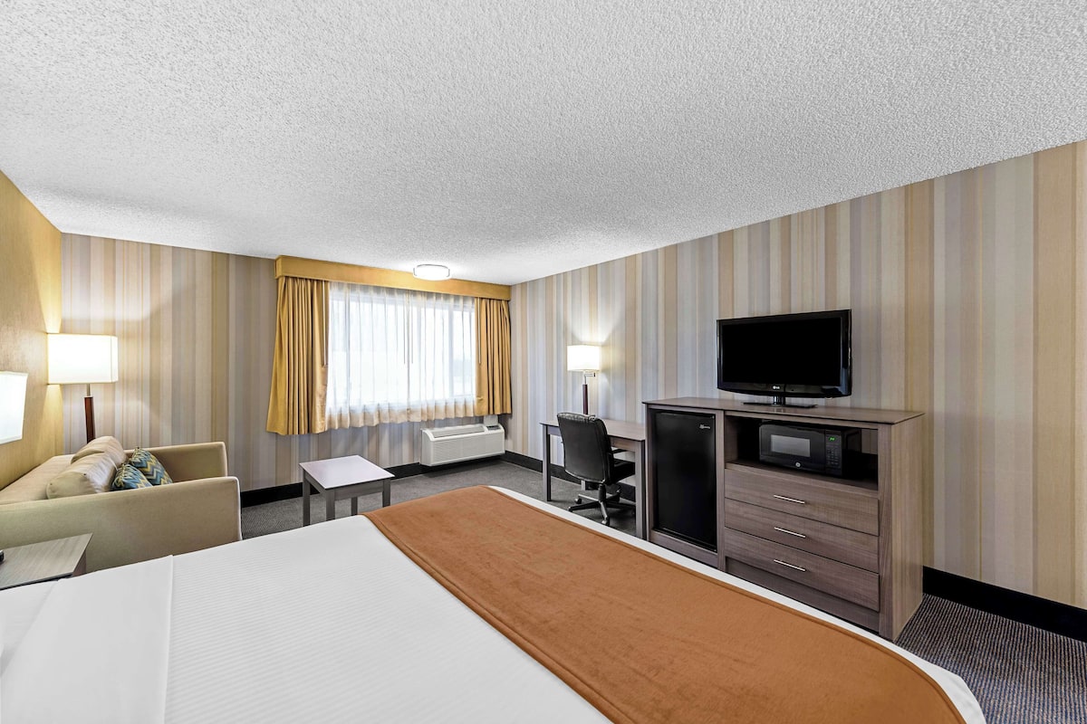 Premium bedding, pillowtop beds, individually decorated