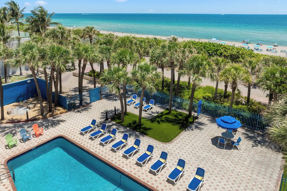 Crystal Beach Suites Miami Oceanfront Hotel