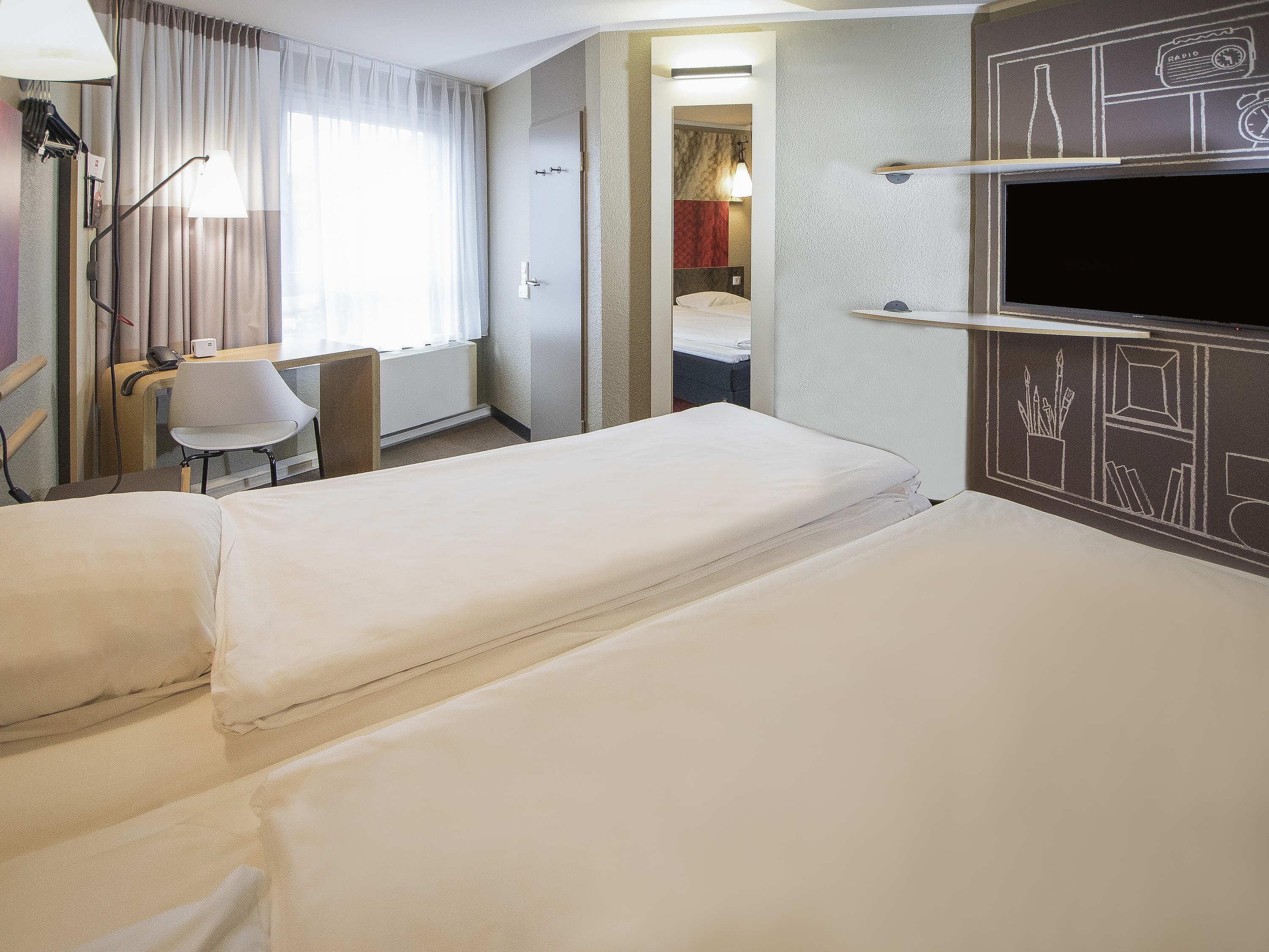 書桌、熨斗/熨衣板、免費無線上網、床單