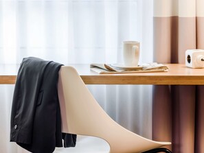 Schreibtisch, Bügeleisen/Bügelbrett, kostenloses WLAN, Bettwäsche