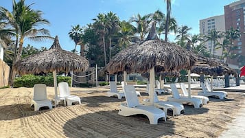 Ubicación a pie de playa y vóley playa