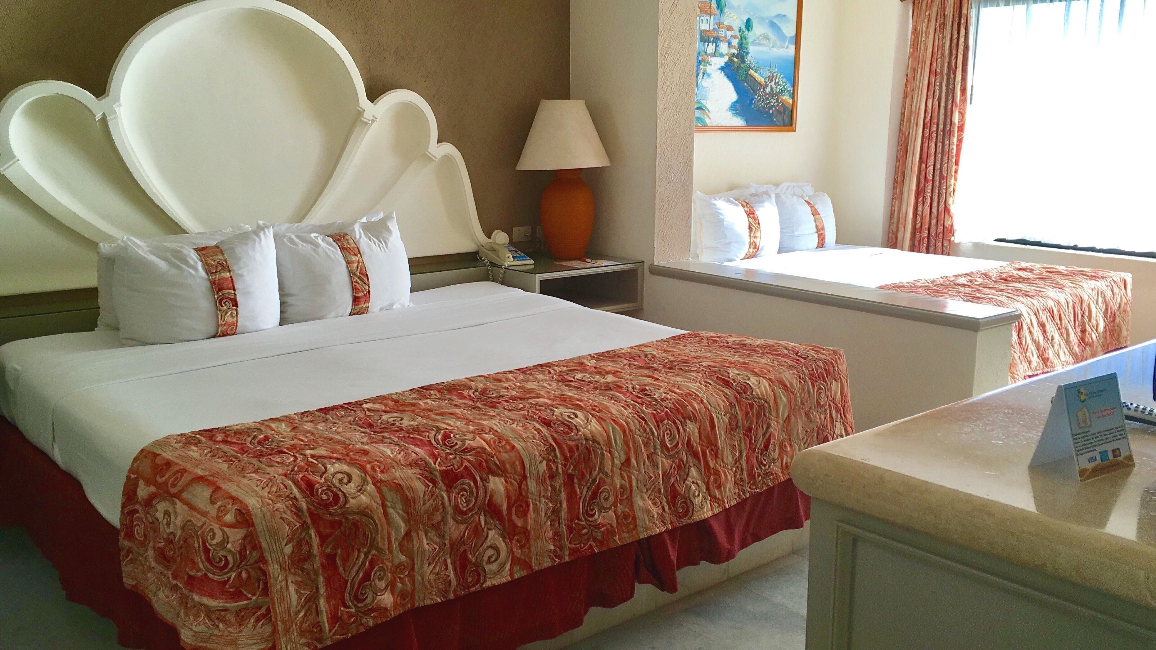 Premium bedding, in-room safe, desk, laptop workspace