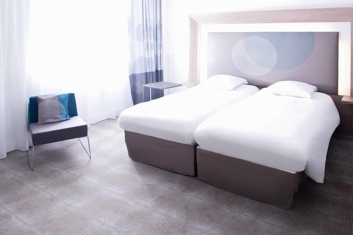 Habitación superior con 2 camas individuales, 2 camas individuales | Ropa de cama de alta calidad y artículos del minibar gratis